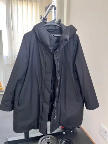 유니클로 하이브리드 다운 숏코트 블랙