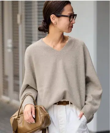 래글런 슬리브 V넥 풀오버