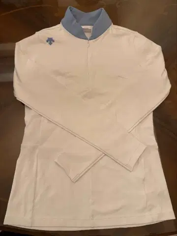 데상트 골프 속기모 티셔츠