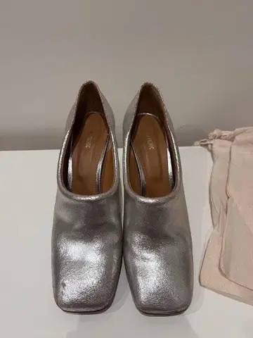 PIPPICHIC 피피시크 실버 펌프스 38