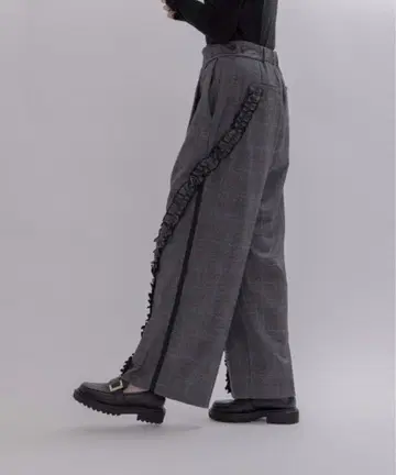 새상품 이번 시즌 Jena 제나 에스파스 메르베유 아치 프릴 팬츠 체크