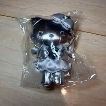 미개봉 새상품 헬로키티 블랙 엔젤 인조 가죽 마스코트 참 실버