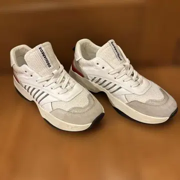 DSQUARED2 화이트 스니커즈