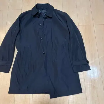 블랙 트렌치코트 퀼팅 안감