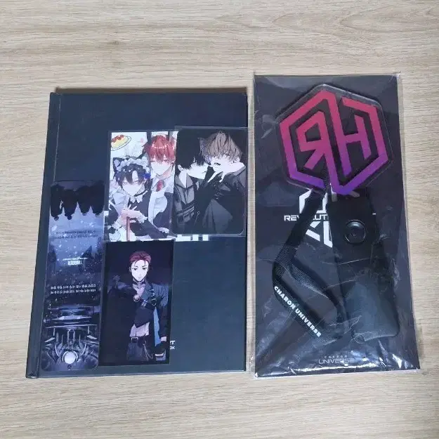 리레볼루션 포토북 응원봉 판매합니다