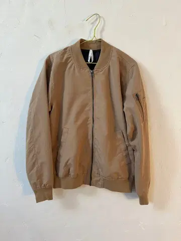 베이지 집업 자켓 새상품급 큼직한