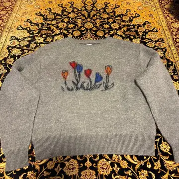 ciatre 자카드 로고 니트 스웨터 꽃무늬