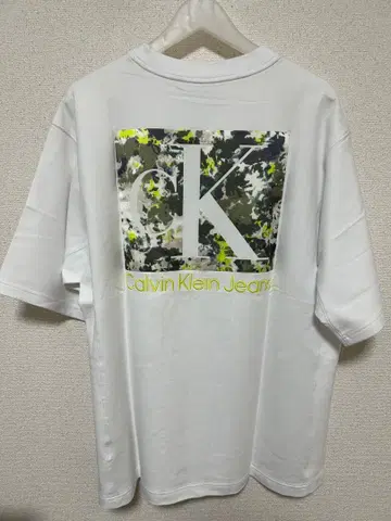 Calvin Klein Jeans 화이트T셔츠