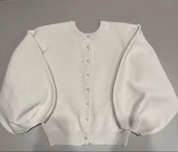 [새상품급] 펄 볼륨 슬리브 니트 가디건 화이트