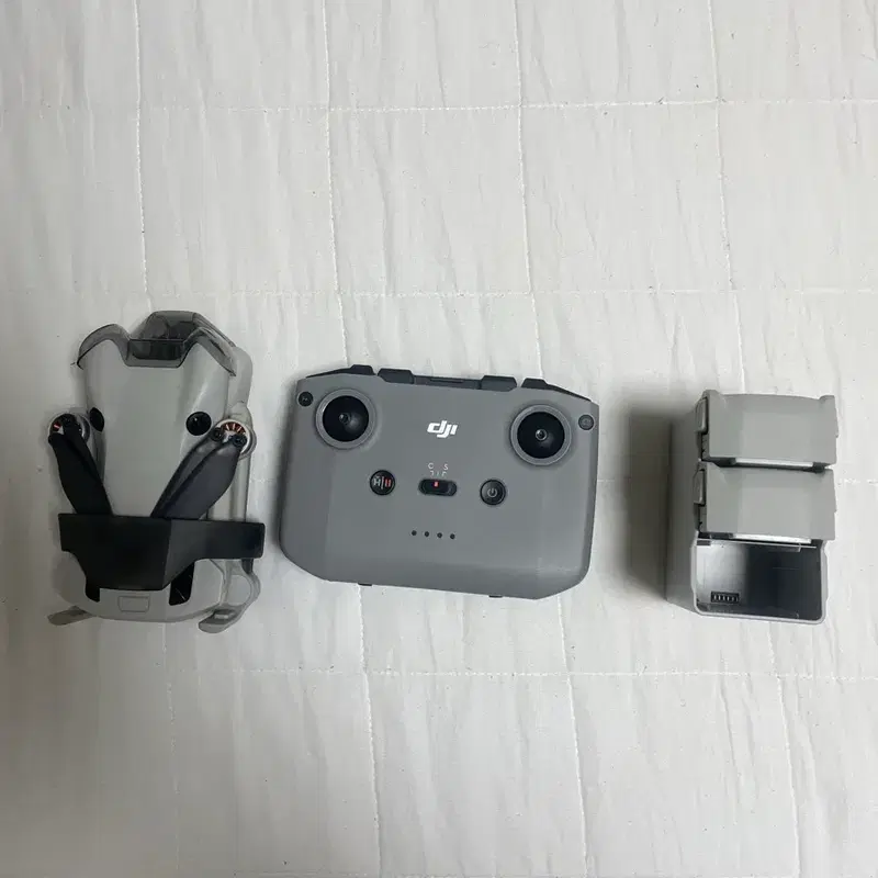 Dji 미니 4 프로 팝니다(배터리팩 포함)