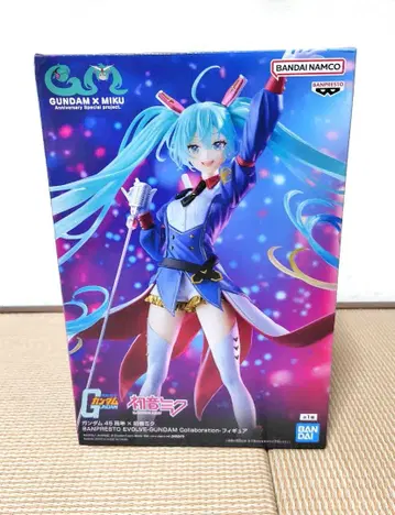 하츠네 미쿠 GUNDAM 콜라보 피규어
