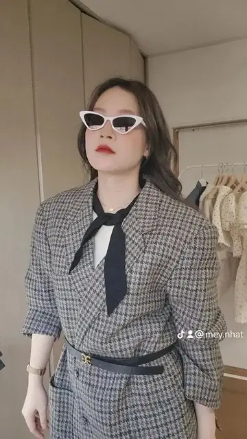 체크 무늬 테일러드 자켓