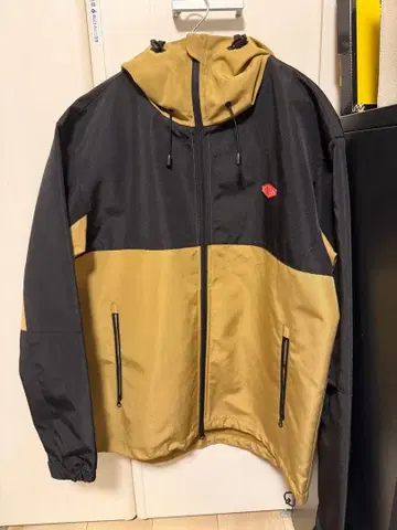 BILLYVAN 후드 부착 마운틴 후드티