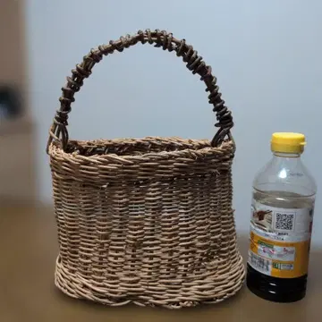 내추럴 베이지 바스켓백