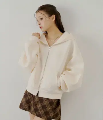 Chico W 지퍼 볼륨 슬리브 후드 파카 아이보리