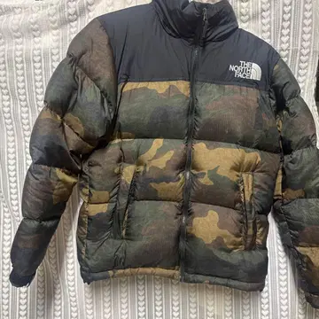 THE NORTH FACE 카모플라쥬 다운 자켓