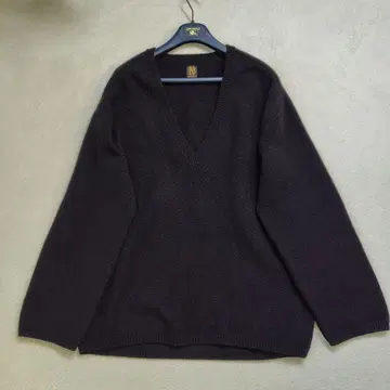 컨디션 최상 현행 모델 바토너 레이샵 별주 니트 V넥 블랙