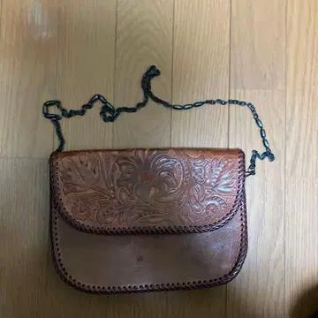 브라운 가죽 숄더백