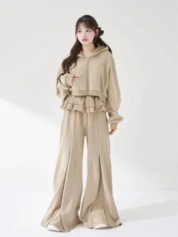 다리치 유즈드 룩 스웨트 후드 맨투맨 프릴 스웨트 팬츠 BEG