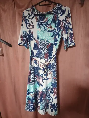 FAS FILLE A SUIVRE paria 꽃무늬 원피스 프랑스제