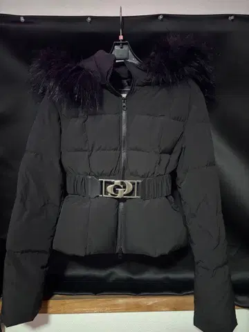 GYDA 퍼 달린 숏 다운 자켓