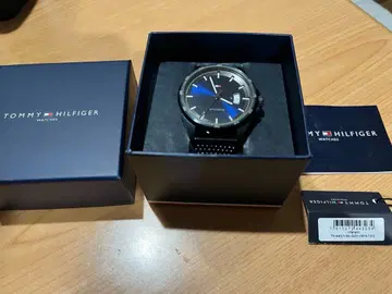 TOMMY HILFIGER 손목시계 메탈릭 블루