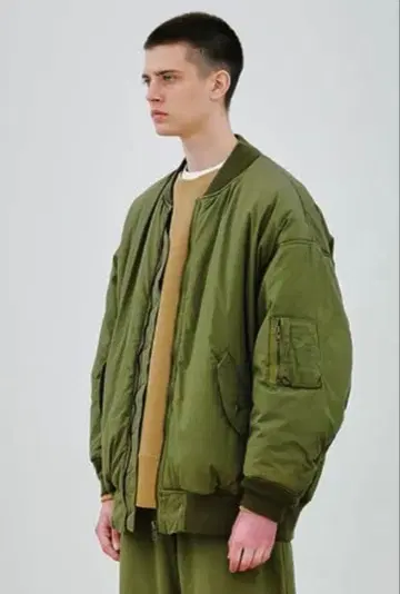 STANDARD JOURNAL MA-1 M 올리브 밀리터리