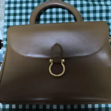 브라운 핸드백 골드 금장 장식