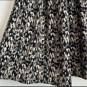 에시카 올 패턴 스커트