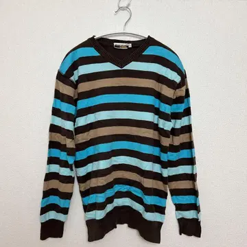 레어 BASIC STYLE V넥 니트 스웨터 L 사이즈