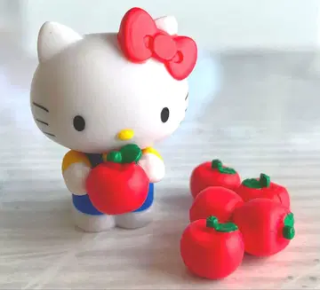 헬로키티 사과 피규어