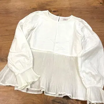 플리츠 블라우스