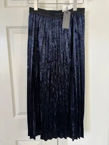 로라 애슐리 네이비 벨벳 플리츠 스커트 롱