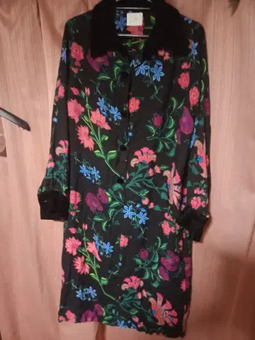 ROSEBAD 크레이프 원단 꽃무늬 원피스 (검색용) 레오나르 아메리