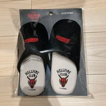 기묘한 이야기 x 3coins 슬리퍼 M 사이즈 블랙