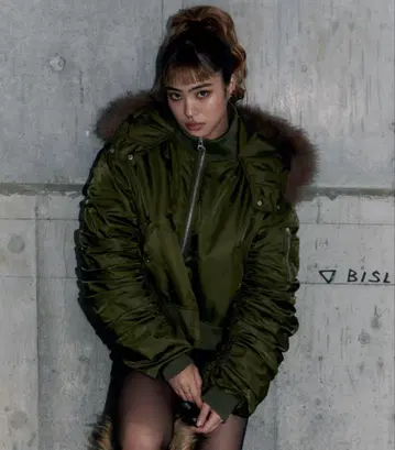 GOSSIP CLUB / 후드 부착 MA1