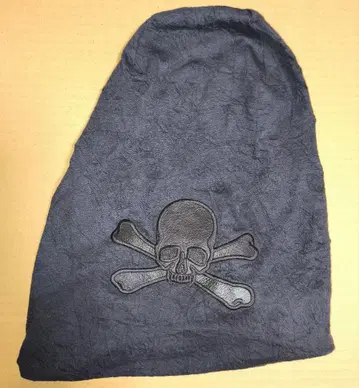 roen 스컬 레더 패치 비니