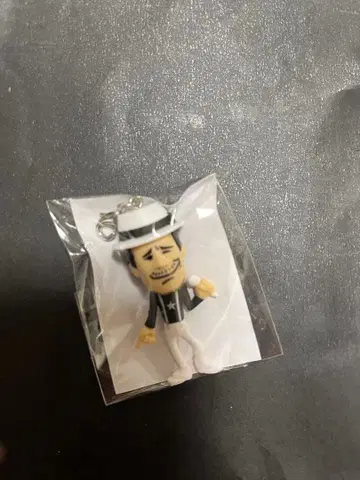 야자와 에이요시 2025 회장 한정판 Mr.E 가챠 화이트 햇