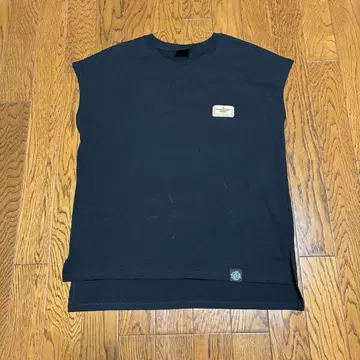 Mrs. GREEN APPLE 슬리브리스 T셔츠