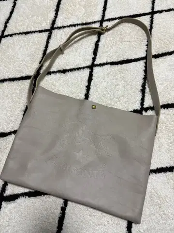 일비종떼 가죽 숄더백