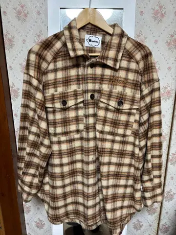 Naptime. 체크 무늬 긴팔 셔츠