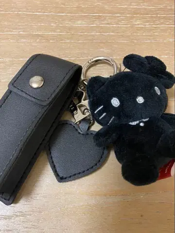 HELLO KITTY x BRILMY 거울 달린 립 참