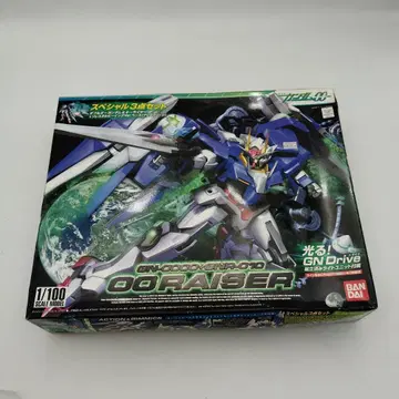 반다이 GN-0000+GNR-010 OO 더블오 라이저