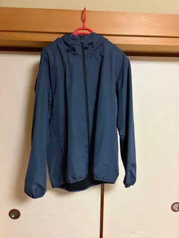 다크 블루 후드 부착 나일론 자켓