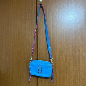 접수 종료까지 앞으로 2일 MARC JACOBS 블루 숄더백