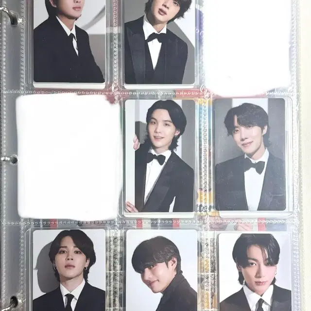 방탄 일본 더팩트 포토북 포카 (정국 지민 태형 석진 윤기 호석 남준