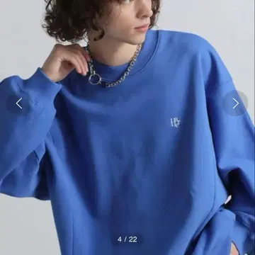 HARE 로고 빅 돌먼 맨투맨