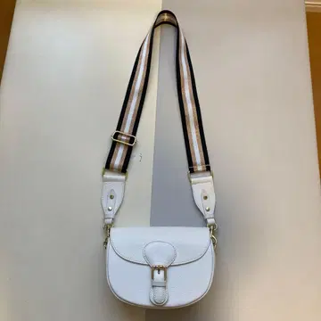 새상품급 Genuine Leather 이탈리아제 가죽 화이트 숄더백