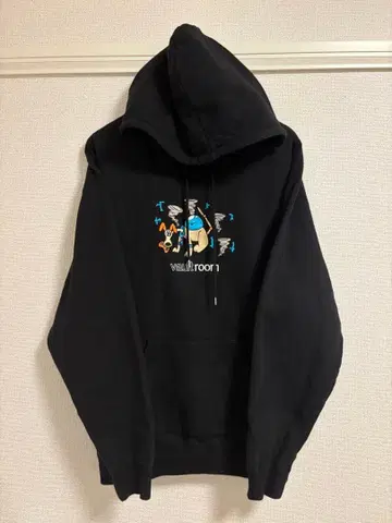vault room 후드 부착 후드티 블랙