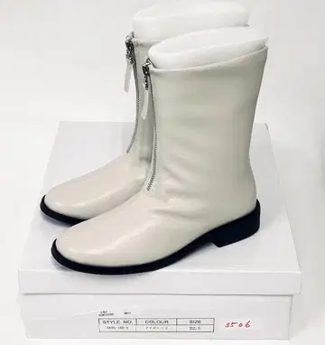 미사용 22.5cm ROKOTA 지퍼 디자인 숏부츠 관3506